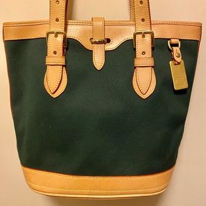 Dooney & Bourke Bag